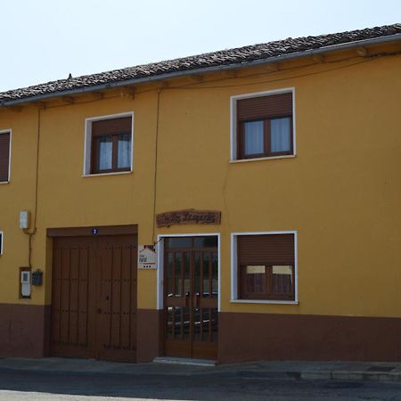 Penzion Casa Rural Los Llaganos Villaturiel Exteriér fotografie